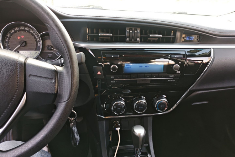 丰田 卡罗拉 2017款 1.2T CVT GL局部细节16