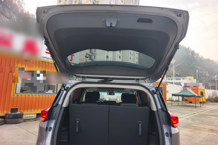 雪佛兰 沃兰多 2020款 轻混 530T 自动劲享版（5+2款）机舱底盘23