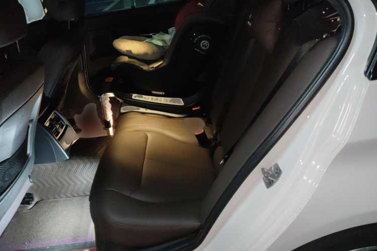 宝马3系 2018款 320Li 领先型M运动套装中控内饰21