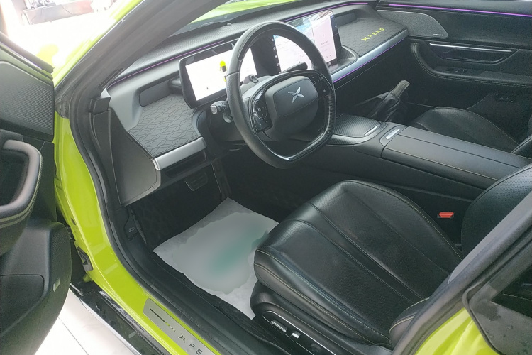 小鹏P7 2021款 670E鹏翼版中控内饰19