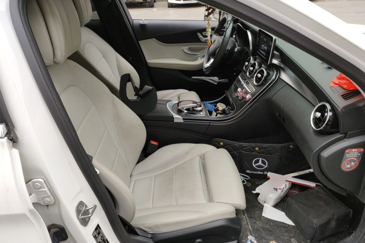 奔驰C级 2016款 C 200 L 运动型局部细节41