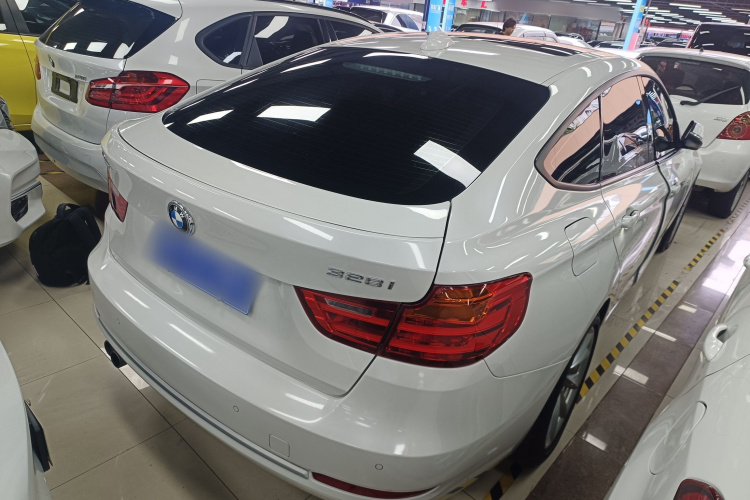 宝马3系GT 2013款 328i 风尚设计套装车身外观6005