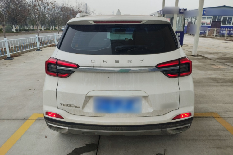 奇瑞 瑞虎5x 2020款 1.5L 手动时尚版车身外观6