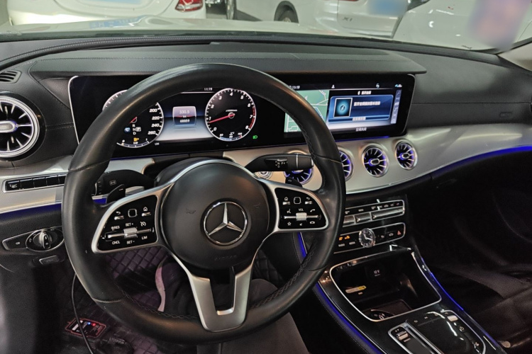 奔驰E级(进口) 2019款 E 200 轿跑车中控内饰12