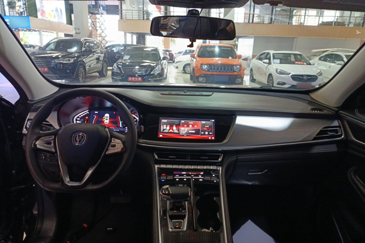 长安CS85 COUPE 2019款 1.5T DCT型版 国VI中控内饰12
