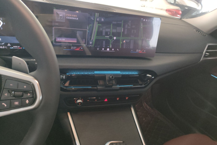 宝马3系 2025款 325Li M运动套装中控内饰12