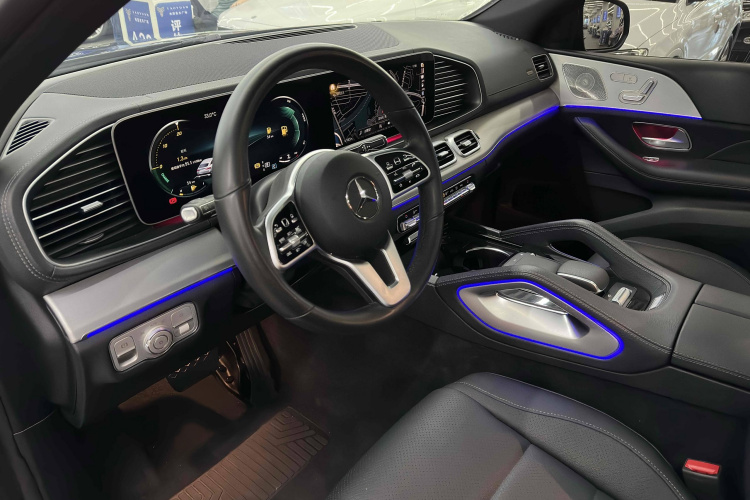 奔驰GLE轿跑 2020款 GLE 350 4MATIC 轿跑SUV 豪华型中控内饰7013