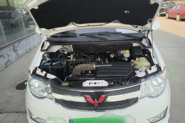 五菱汽车 五菱宏光 2018款 1.5L 经典款S标准型机舱底盘24