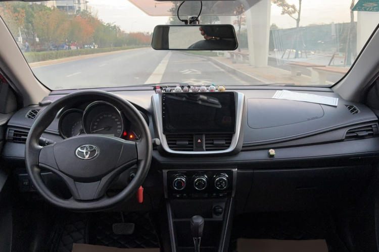 丰田 YARiS L 致炫 2020款 1.5L CVT领先版中控内饰7005