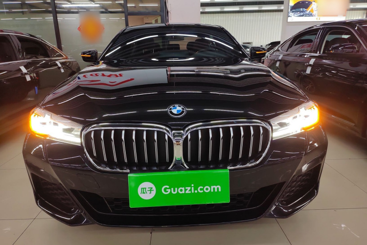 宝马5系 2022款 改款二 525Li M运动套装车身外观2