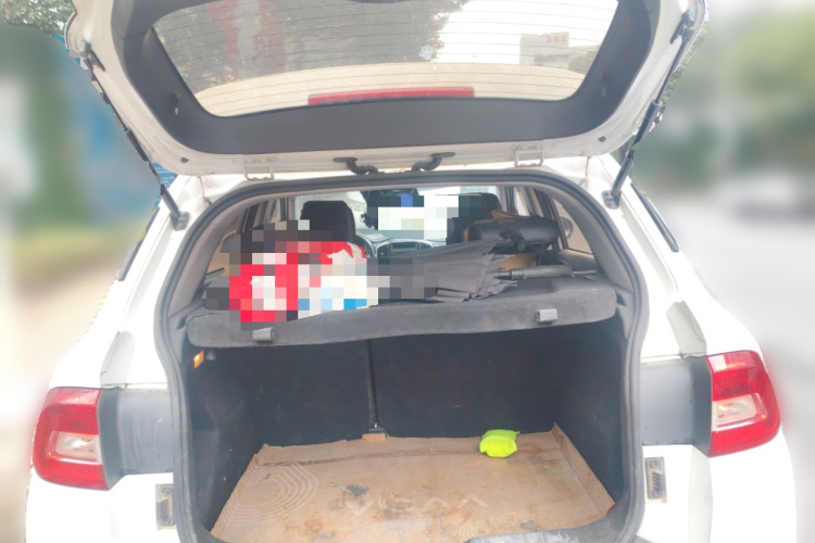 中华V3 2020款 1.6L 手动舒适星空版中控内饰23