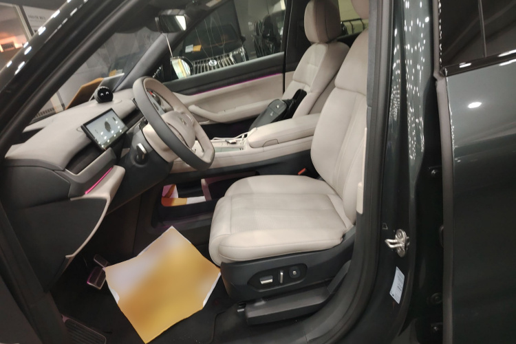 蔚来ES8 2023款 75kWh中控内饰19