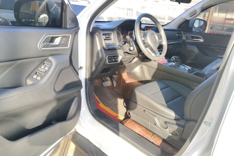 长城 炮 2023款 2.0T商用版自动汽油四驱精英型长箱GW4C20B中控内饰7003