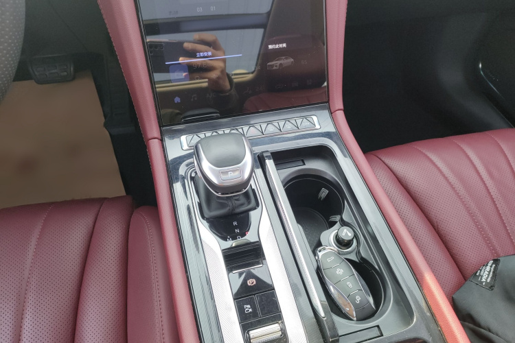 红旗H5 2024款 2.0T 自动智联旗畅版局部细节18