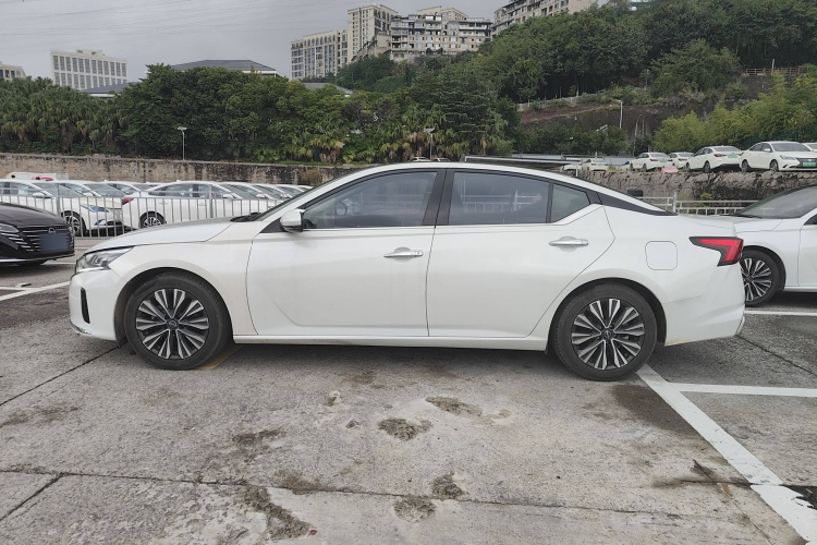 日产 天籁 2022款 2.0L XL-TLS 悦享版车身外观6005