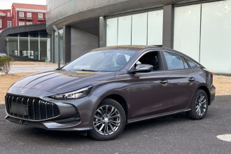 名爵 MG5 2025款 180DVVT 全球豪华版