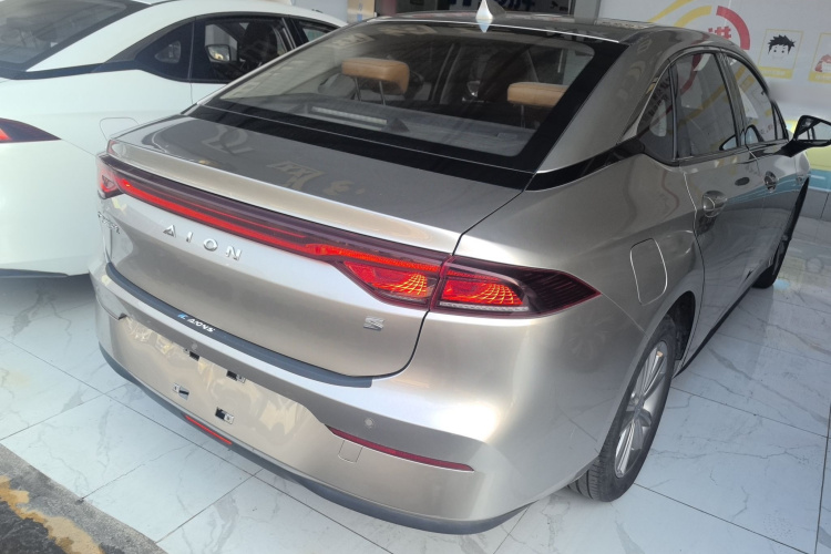 埃安 AION S 2022款 魅 580车身外观6005
