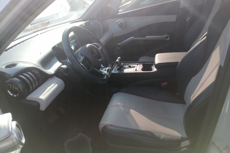 比亚迪 元PLUS 2022款 430KM 尊贵型中控内饰19