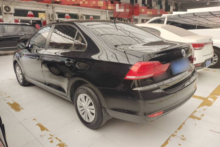 大众 桑塔纳 2019款 1.5L 自动风尚版 国VI车身外观4