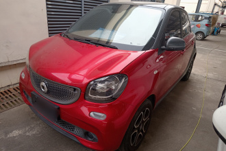 smart forfour 2016款 0.9T 66千瓦先锋版