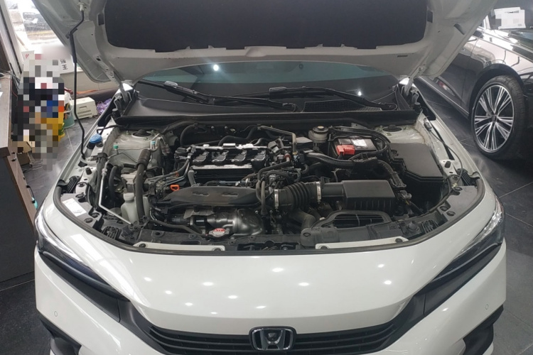 本田 思域 2022款 240TURBO CVT燃动版机舱底盘24