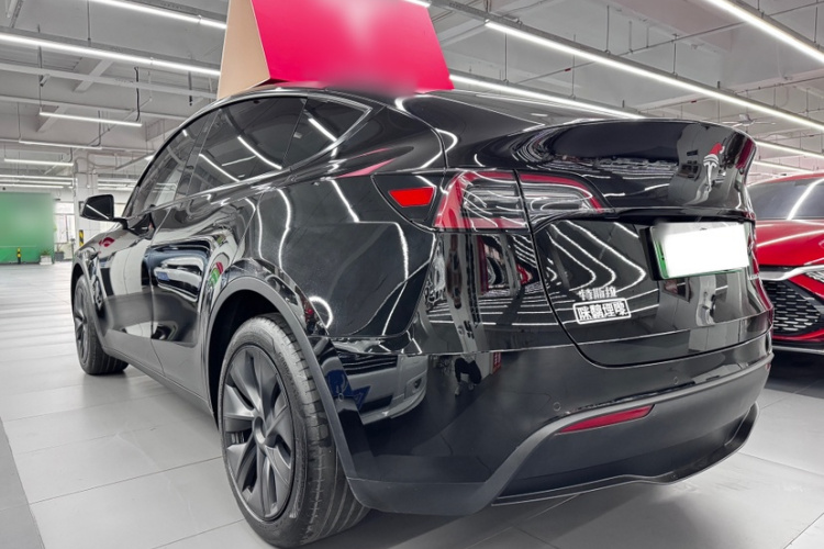 特斯拉 Model Y 2023款 后轮驱动版车身外观6002