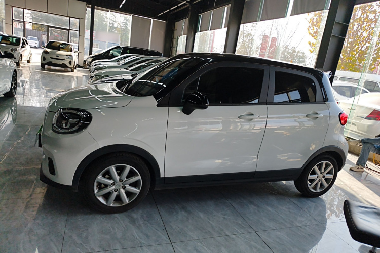 零跑汽车 零跑T03 2022款 玛瑙版车身外观4