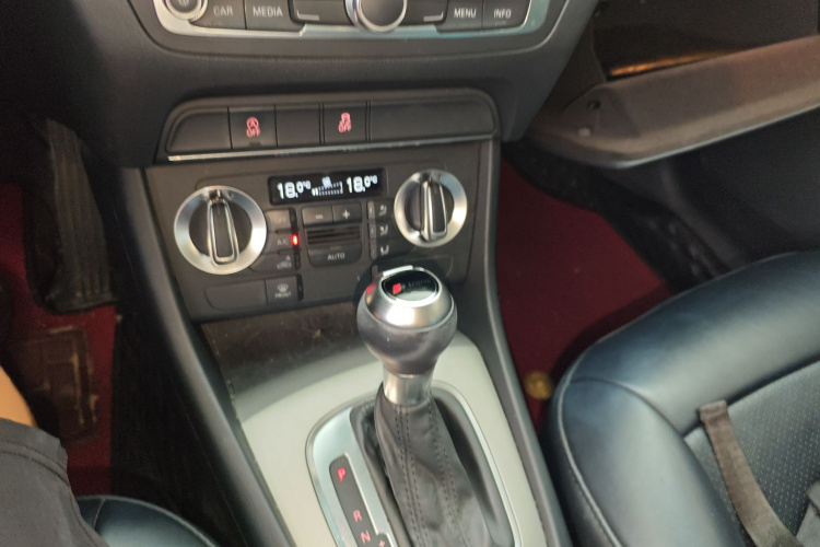 奥迪Q3 2015款 35 TFSI 进取型局部细节18