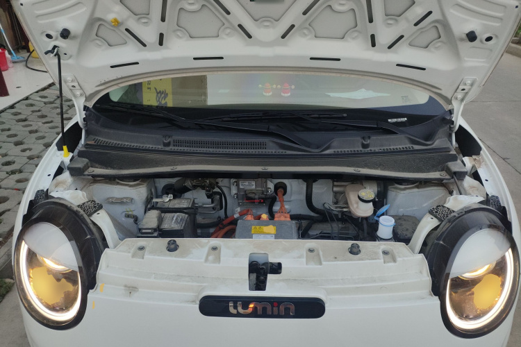 长安启源 长安Lumin 2023款 205km 香沁款机舱底盘24