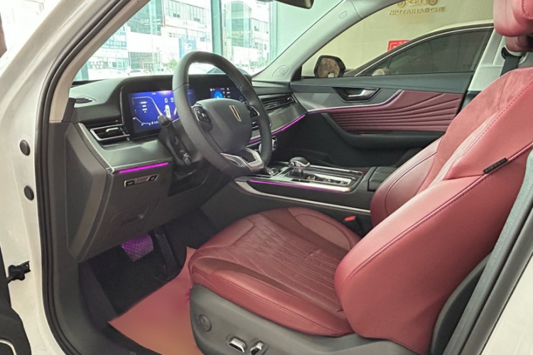 红旗HS5 2023款 2.0T 四驱旗享Pro版中控内饰7002