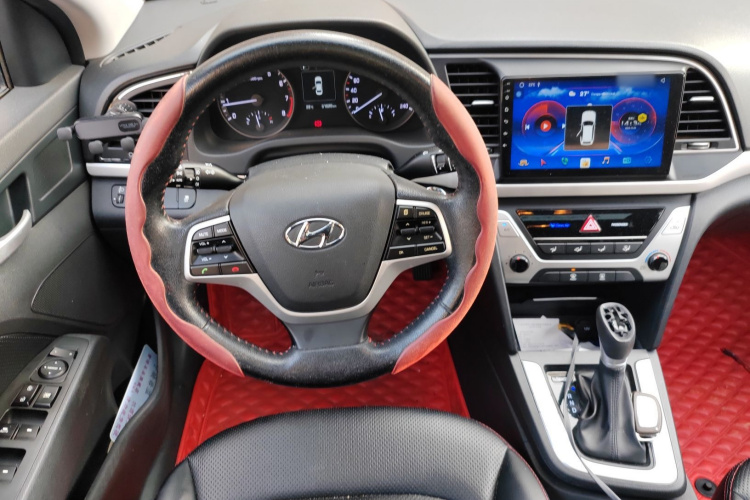 现代 领动 2016款 1.6L 自动智炫·精英型局部细节13