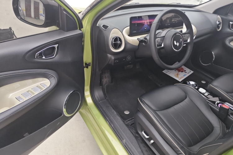 五菱汽车 五菱缤果 2023款 333km 灵犀互联款中控内饰20