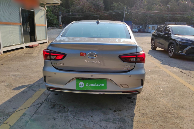 广汽传祺 传祺GA4 2018款 200T 自动尊享版车身外观6