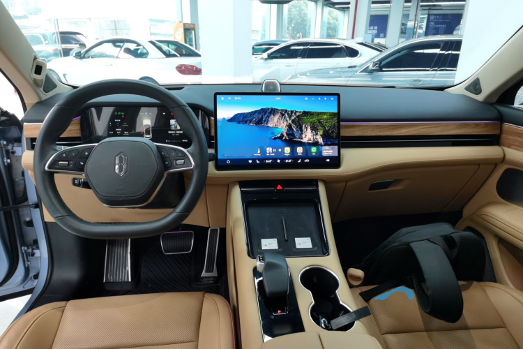 鸿蒙智行 问界M5 2022款 纯电后驱标准版中控内饰7002