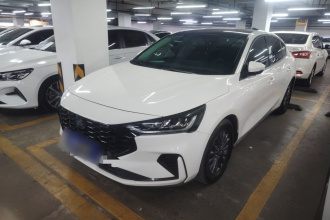 福特 福克斯 2022款 三厢 EcoBoost 180 自动竞速版