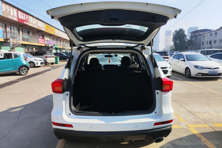 哈弗M6 2019款 1.5T 手动两驱精英型 国VI机舱底盘23