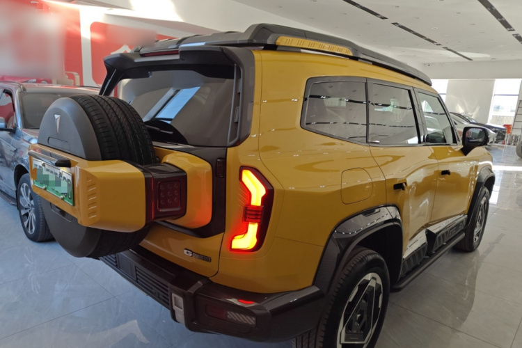 深蓝汽车 深蓝G318 2025款 无忧穿越版 四驱秘境版车身外观7