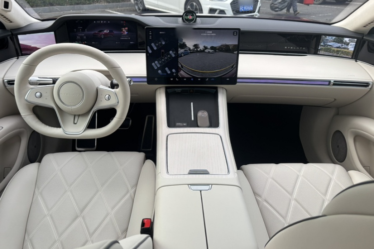 鸿蒙智行 享界S9 2025款 增程 Ultra中控内饰7007