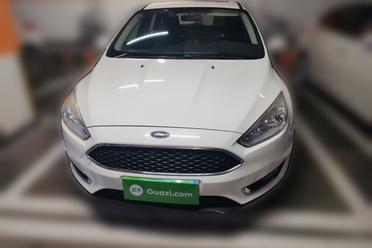 福特 福克斯 2017款 两厢 1.6L 自动风尚型智行版车身外观2