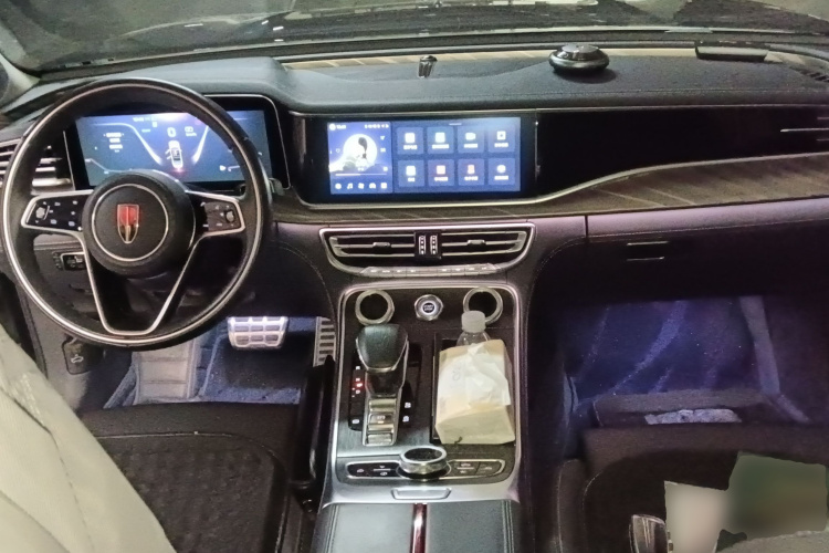 红旗H9 2022款 2.0T 智联旗享版中控内饰12