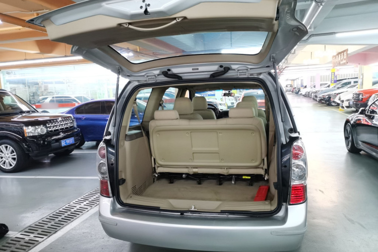 别克GL8 2014款 2.4L 经典版局部细节23