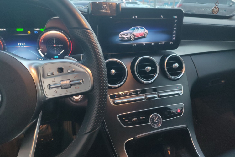 奔驰C级 2021款 C 260 L 运动星耀臻藏版中控内饰12
