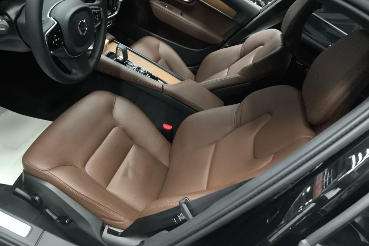 沃尔沃S90 2022款 B5 智逸豪华版中控内饰19