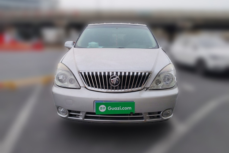 别克GL8 2014款 2.4L 经典版车身外观2