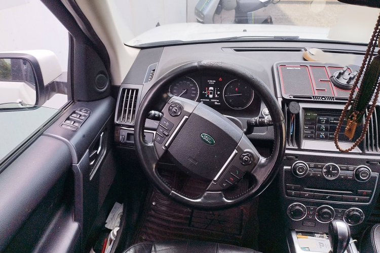 路虎 神行者2 2013款 2.2T SD4 SE柴油版局部细节13