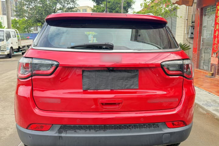 Jeep 指南者 2020款 220T 自动精英版车身外观6004