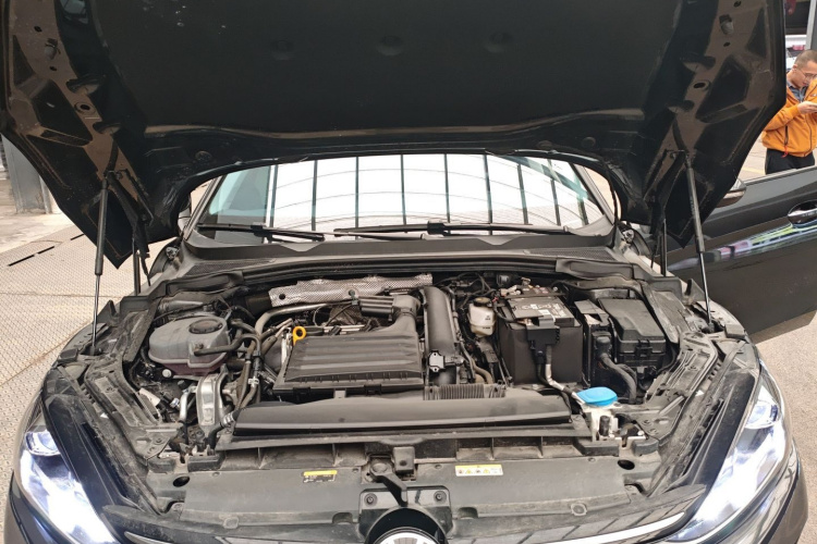 大众 2024款 凌渡L 280TSI DSG酷辣版机舱底盘24