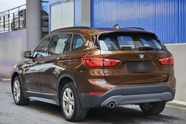 宝马X1 2016款 sDrive18Li 尊享型车身外观6004