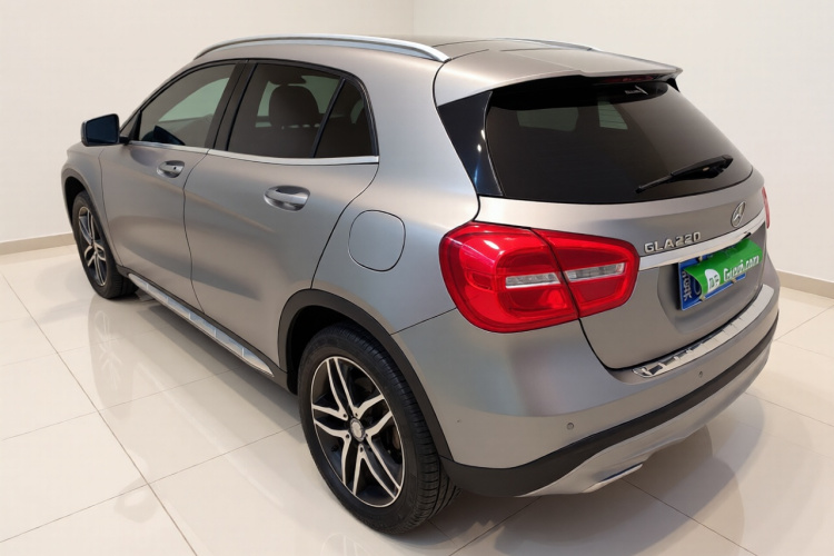 奔驰GLA 2016款 GLA 220 4MATIC 时尚型车身外观5