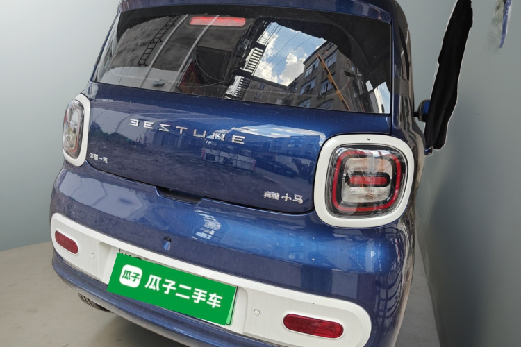 奔腾小马 2025款 222km 伶俐马车身外观7